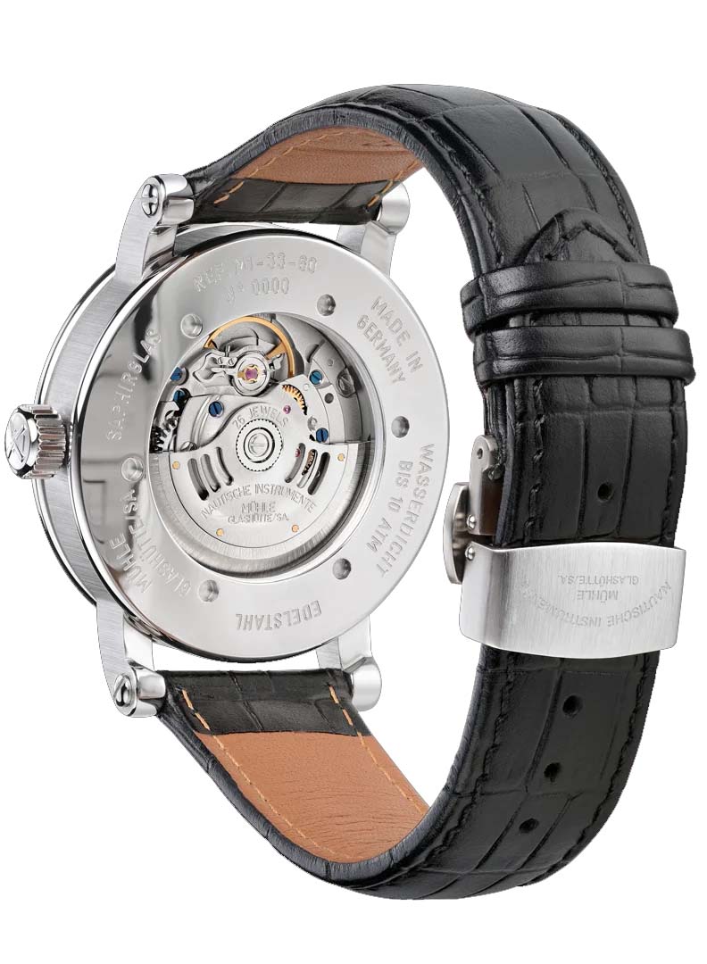 Ansicht auf den Boden der Uhr mit dem Uhrwerk Automatik SW 240-1
