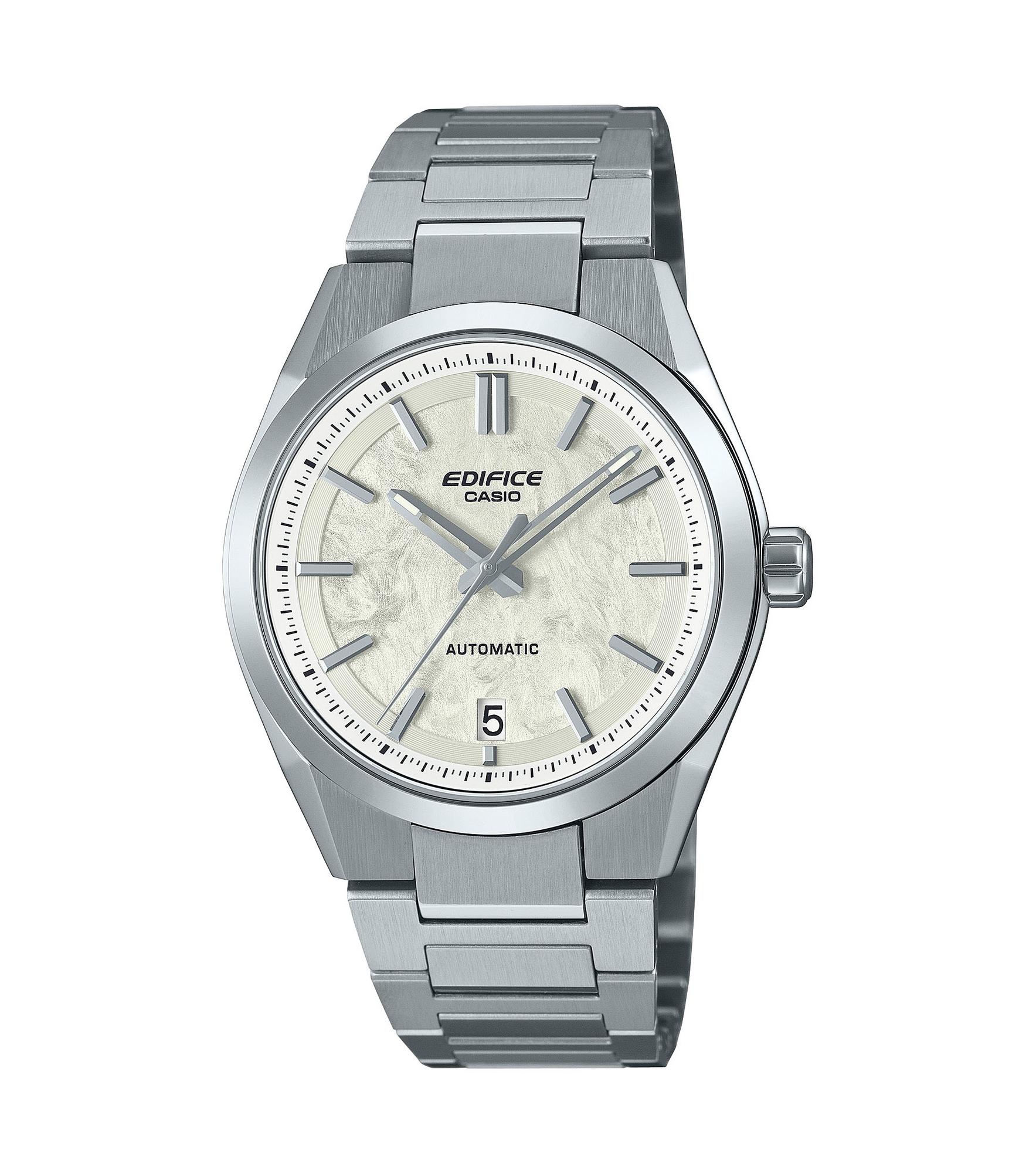 Casio Edifice EFK-100D-7A Seitenprofil mit Edelstahlgehäuse und verschraubter Krone