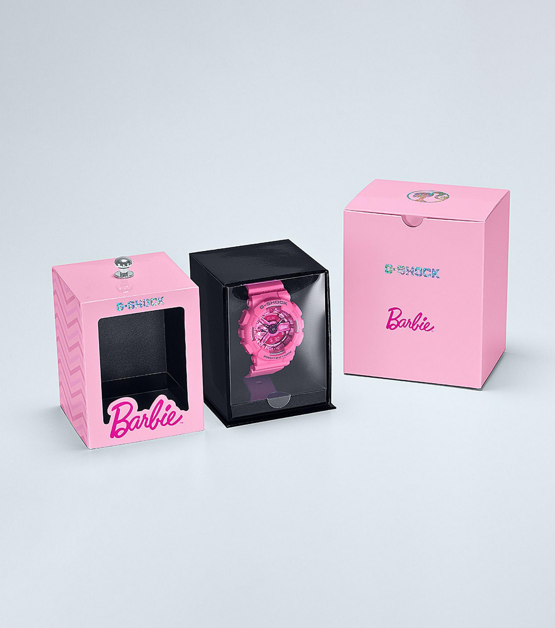 G-SHOCK x Barbie™ GMA-S110BE-4A Spezial Verpackung Originalverpackung der G-SHOCK x Barbie™ GMA-S110BE-4A in Hellrosa mit Barbie™-Logo und Special-Edition-Design